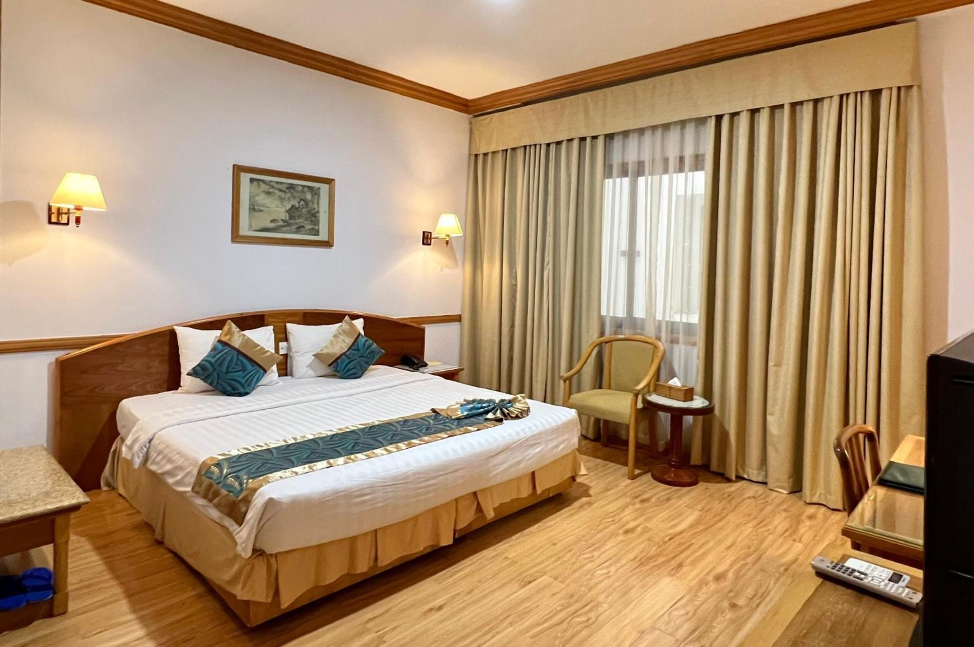 Oscar Saigon Hotel Ho Chi Minh City Exterior photo