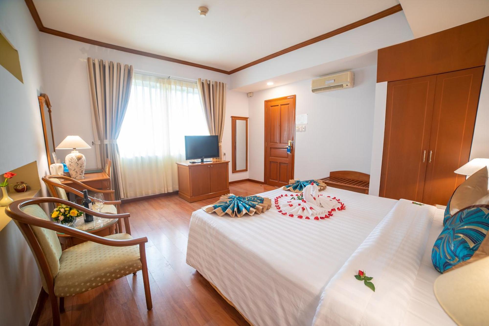 Oscar Saigon Hotel Ho Chi Minh City Exterior photo
